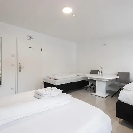 Penzion By Staystay I 24 Check-in