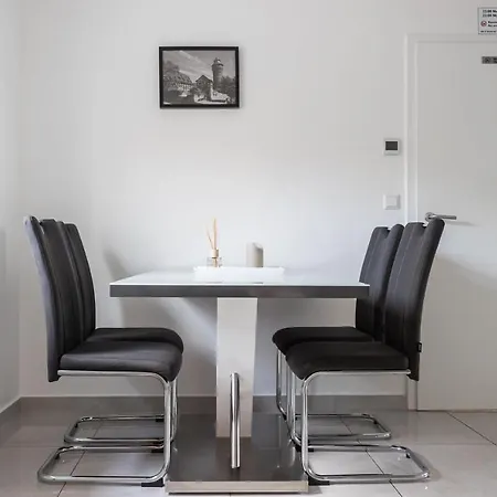 By Staystay I 24 Check-in Casa de hóspedes Nuremberga