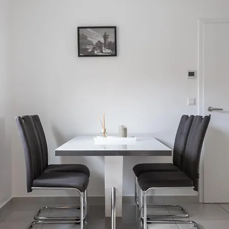 By Staystay I 24 Check-in *