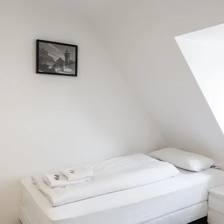 By Staystay I 24 Check-in *