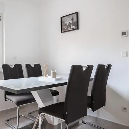 By Staystay I 24 Check-in Neurenberg